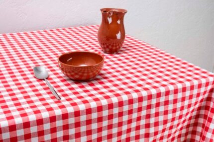 Mantel resinado cuadros Cuba Rojo